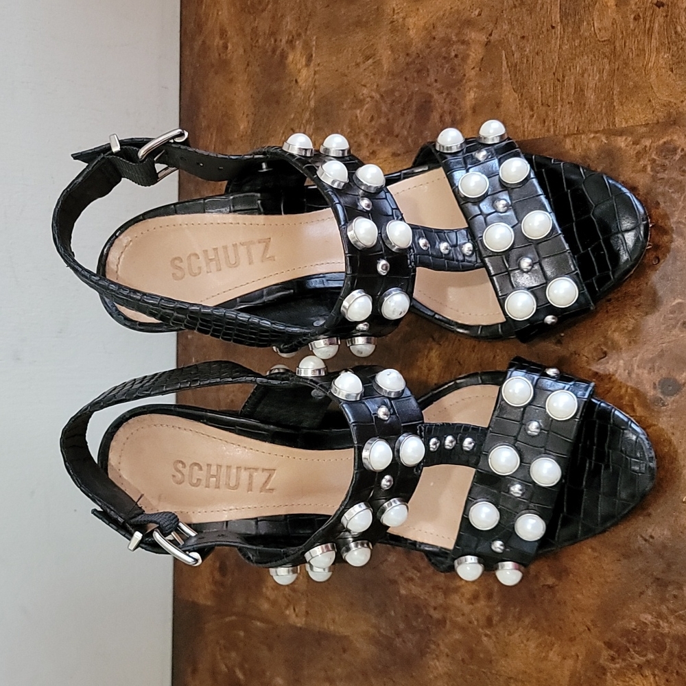 SCHUTZ Pearl on Black Leather Sandals